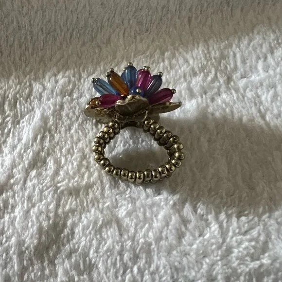 Beautiful ring! - Picture 4 of 5